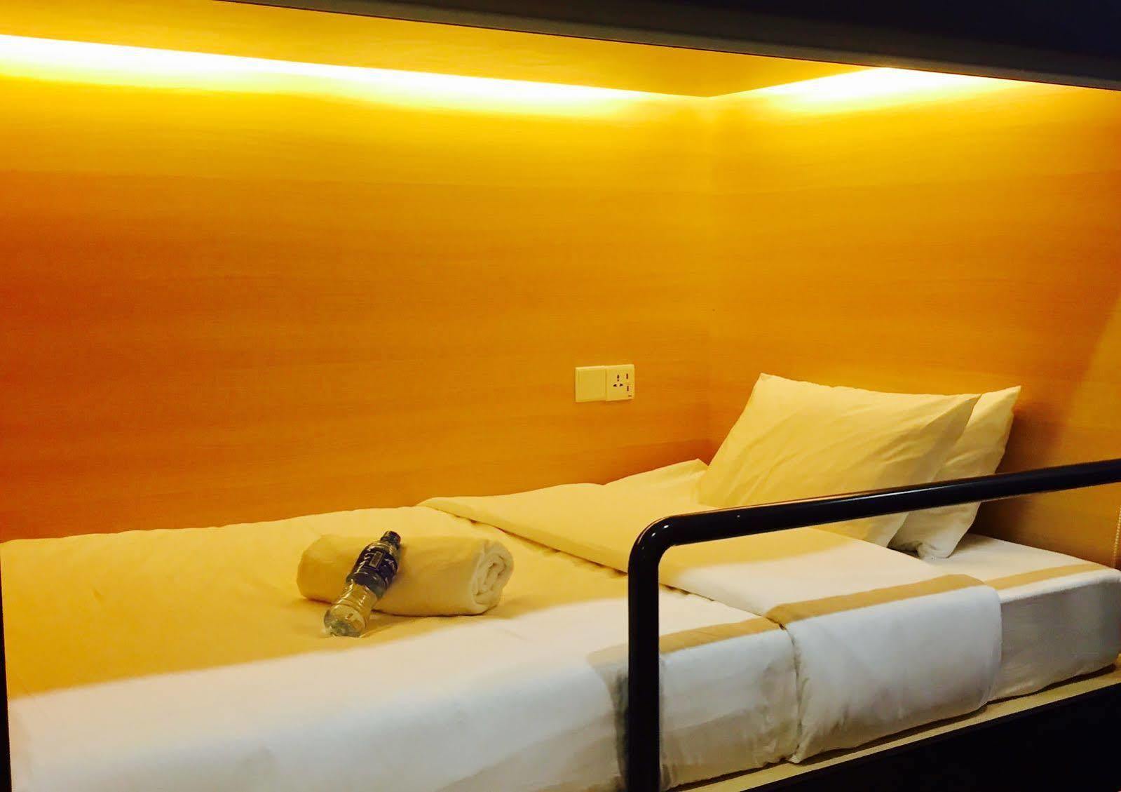 Star Anise Boutique Capsules Hotel โคลอมโบ ภายนอก รูปภาพ